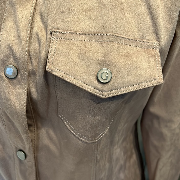 NEW Guess Sueded Top🔥🔥🔥 - Picture 4 of 7